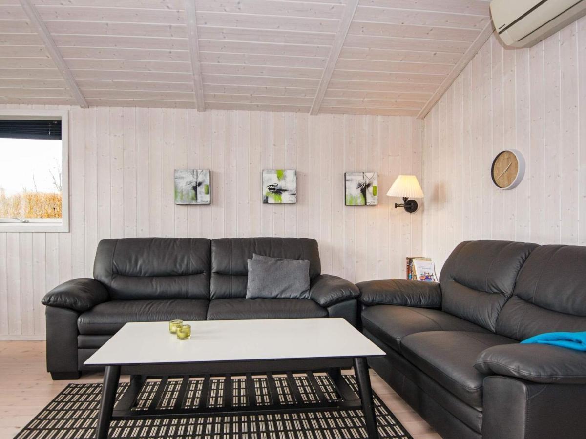 Three-Bedroom Holiday Home In Juelsminde 18 Sonderby  المظهر الخارجي الصورة