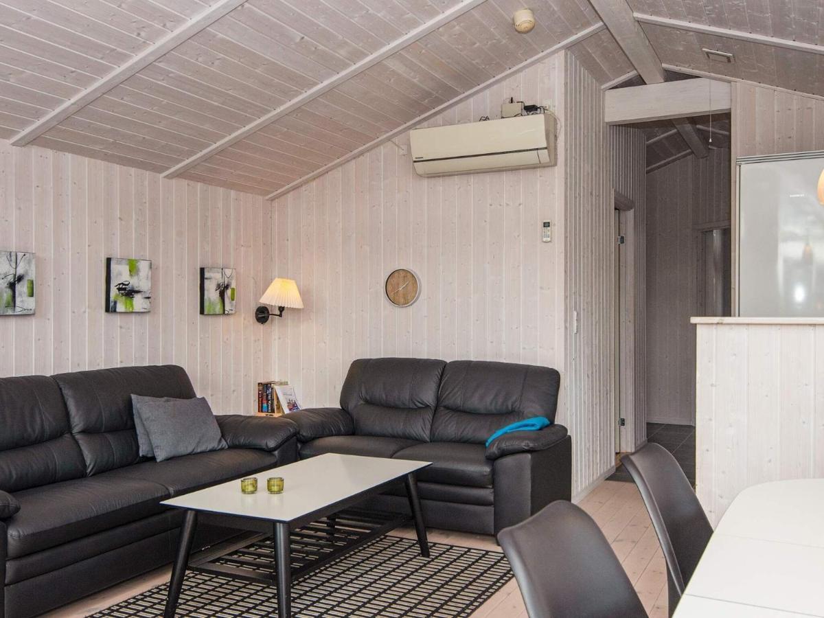 Three-Bedroom Holiday Home In Juelsminde 18 Sonderby  المظهر الخارجي الصورة